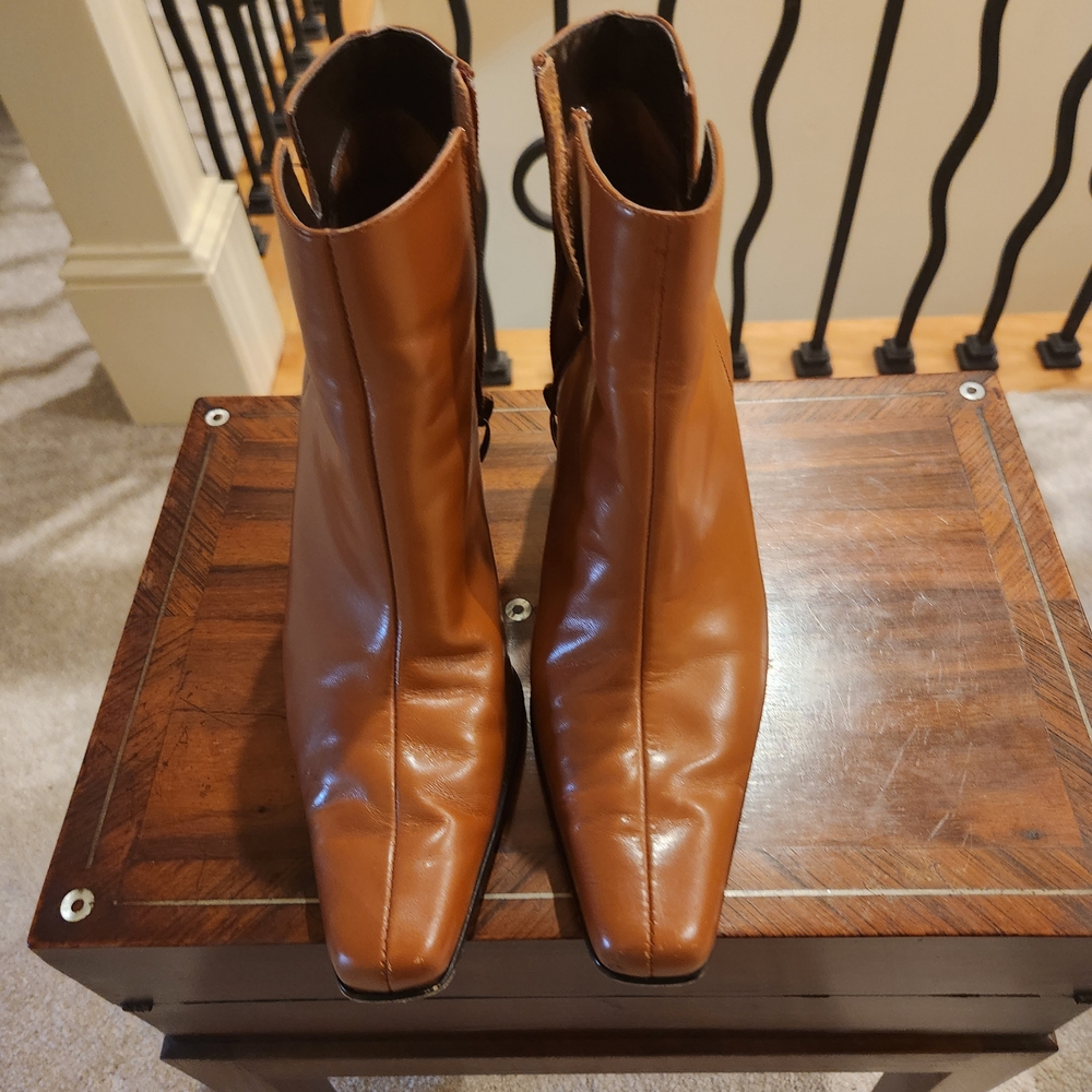 Anne Klein Brown Leather Boots. Size 6.5.  Excellent Used Condition.